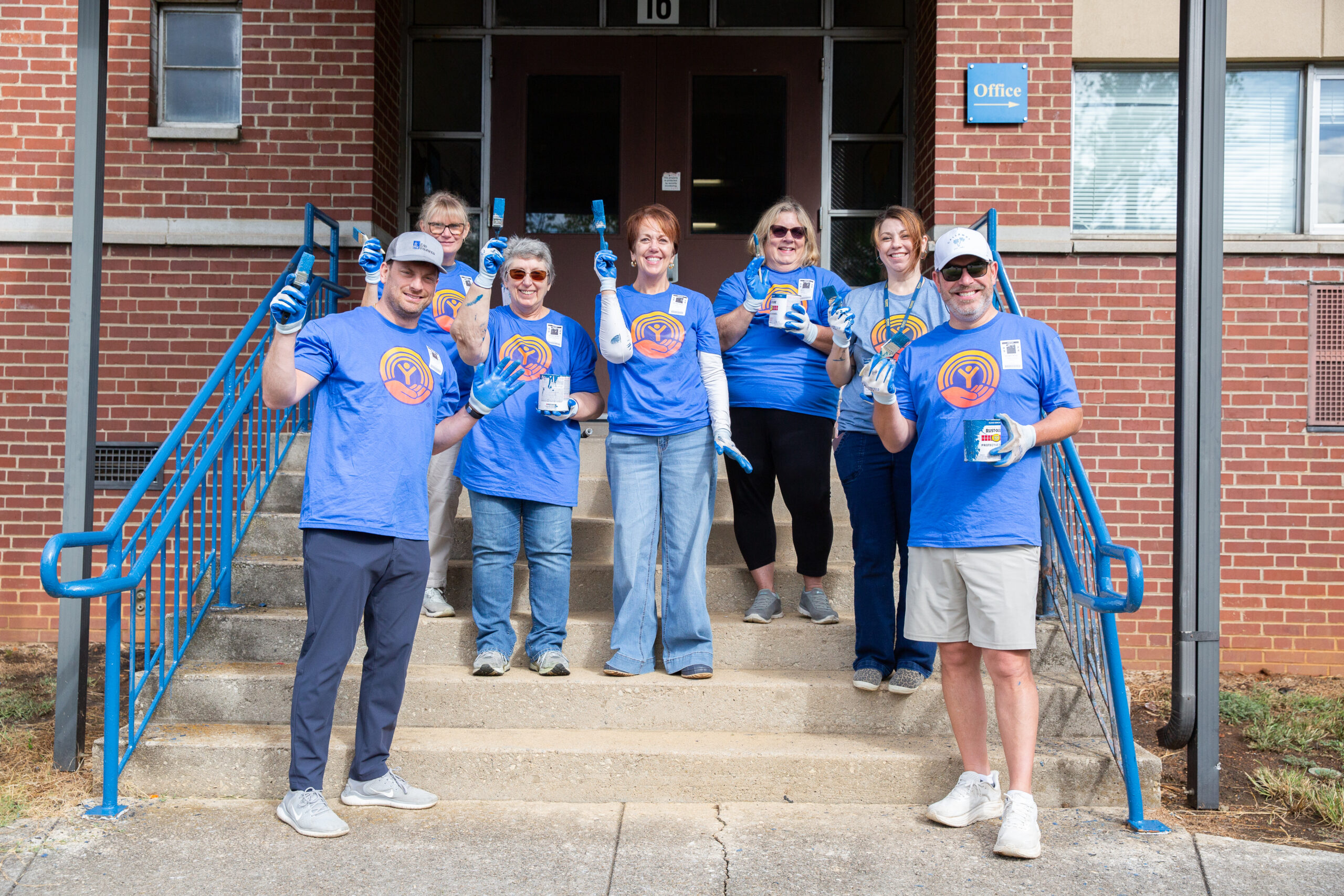 Erie Insurance Knoxville team gives back at Beaumont Magnet Academy during Week of Caring.